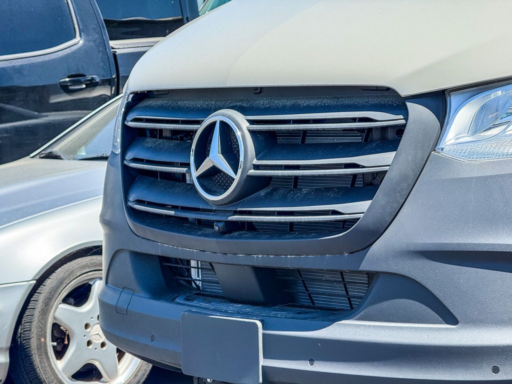 Thumbnail: 2026 Mercedes-Benz Sprinter - 3