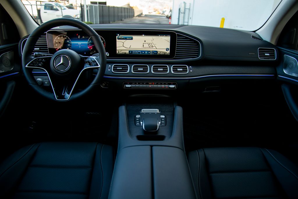 Thumbnail: 2026 Mercedes-Benz GLE - 17