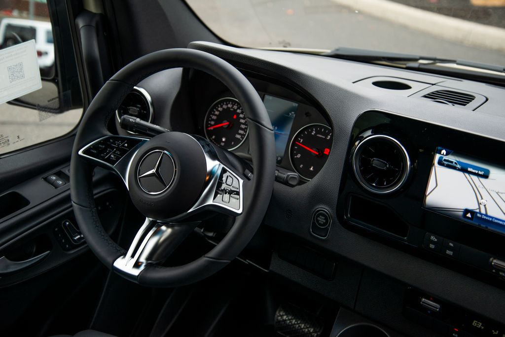 Thumbnail: 2026 Mercedes-Benz Sprinter - 18