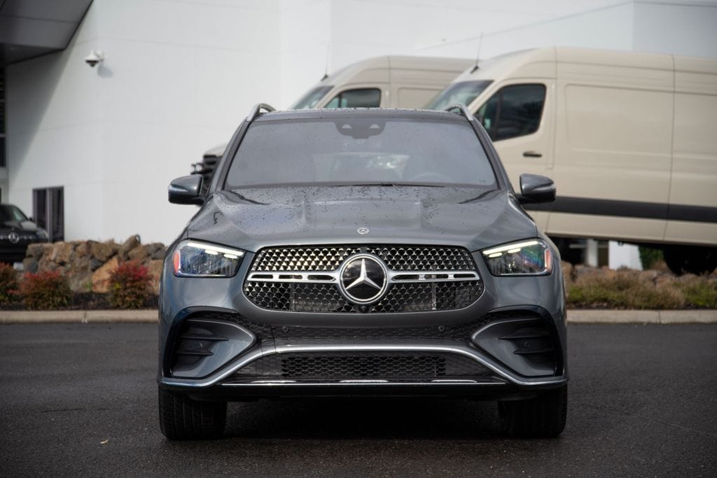 Thumbnail: 2026 Mercedes-Benz GLE - 2