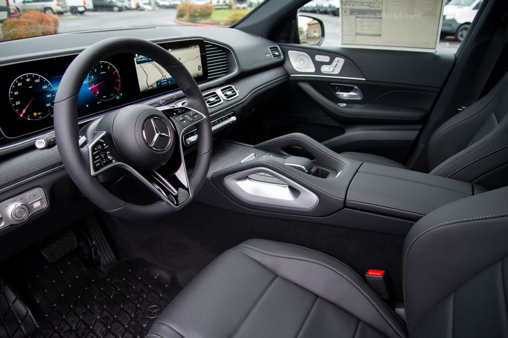 Thumbnail: 2026 Mercedes-Benz GLE - 10