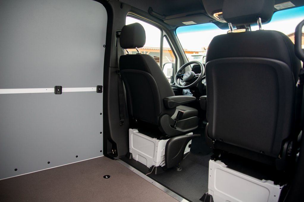 Thumbnail: 2026 Mercedes-Benz Sprinter - 21