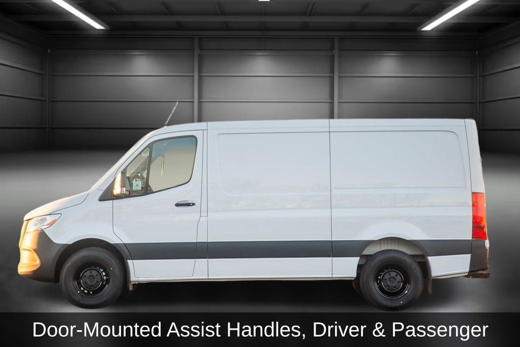 Thumbnail: 2025 Mercedes-Benz Sprinter - 6