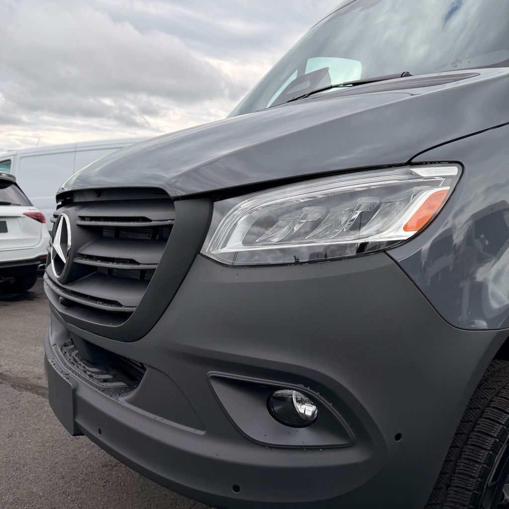 Thumbnail: 2026 Mercedes-Benz Sprinter - 8