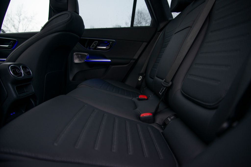 Thumbnail: 2026 Mercedes-Benz GLC - 13