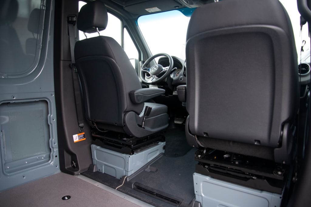 Thumbnail: 2025 Mercedes-Benz Sprinter - 20