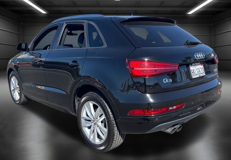 Thumbnail: 2018 Audi Q3 - 10