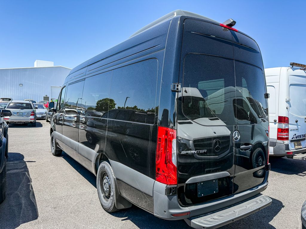 Thumbnail: 2026 Mercedes-Benz Sprinter - 7