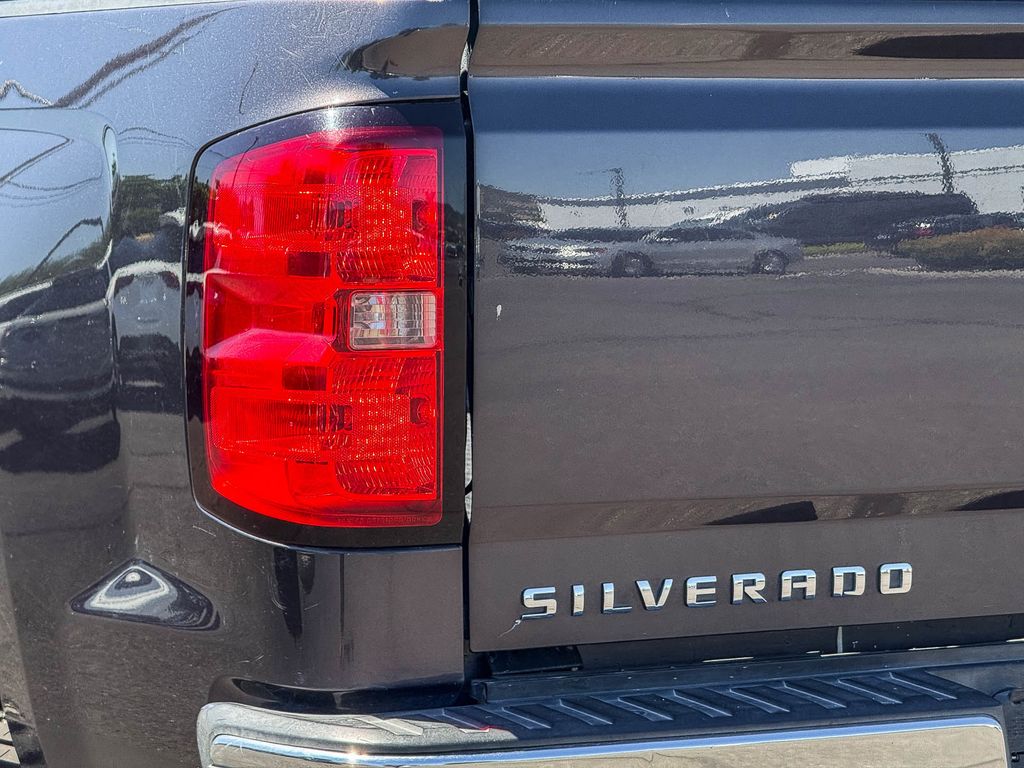 Thumbnail: 2015 Chevrolet Silverado 1500 - 9