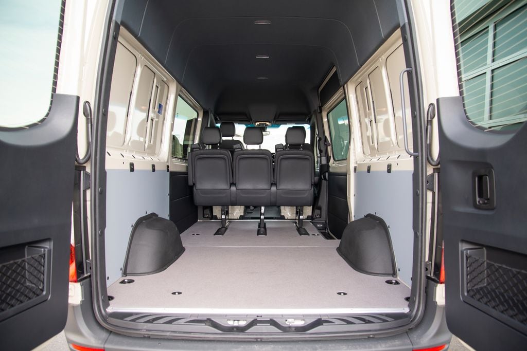 Thumbnail: 2026 Mercedes-Benz Sprinter - 21