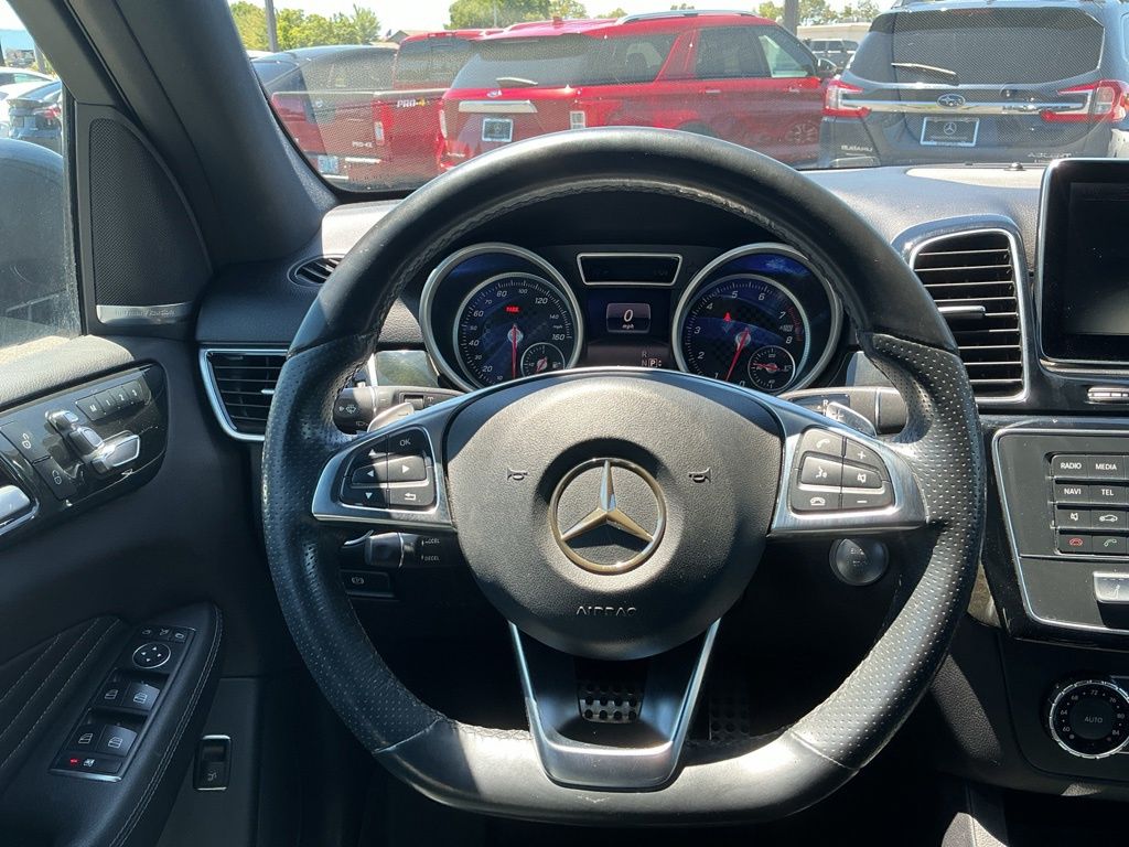 Thumbnail: 2016 Mercedes-Benz GLE - 26