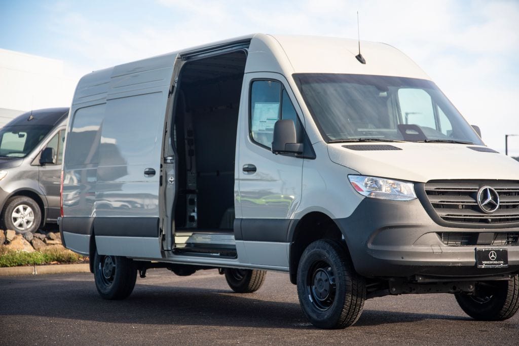 Thumbnail: 2026 Mercedes-Benz Sprinter - 6