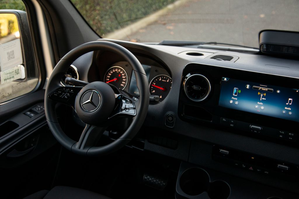 Thumbnail: 2026 Mercedes-Benz Sprinter - 16