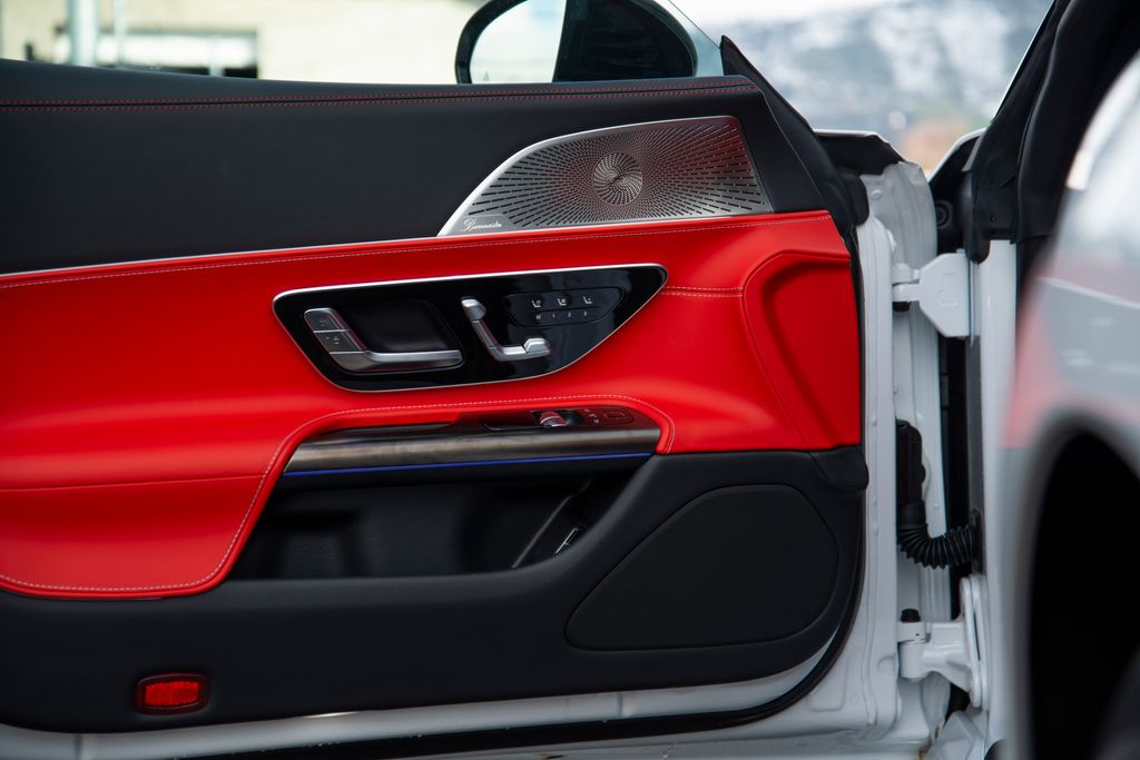 Thumbnail: 2026 Mercedes-Benz AMG GT - 9