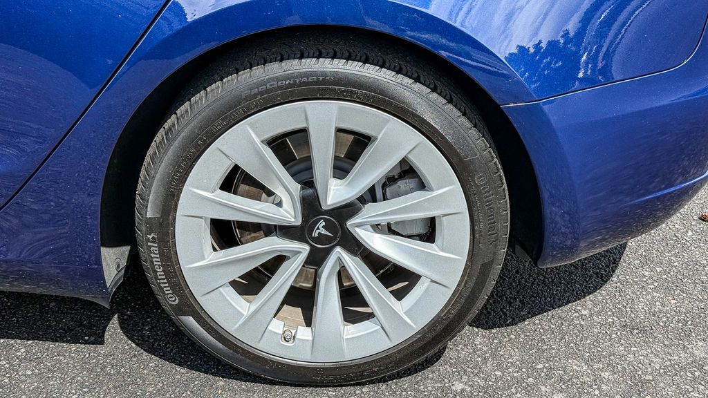 Thumbnail: 2023 Tesla Model 3 - 10