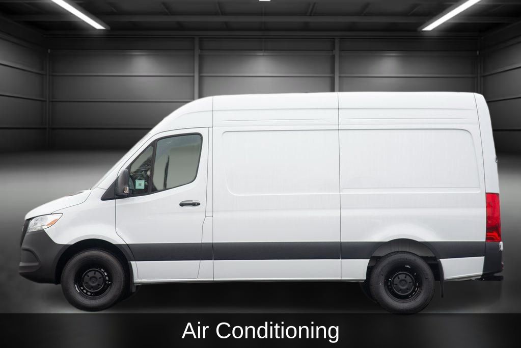 Thumbnail: 2025 Mercedes-Benz Sprinter - 6
