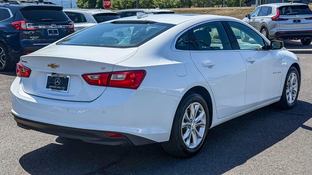 Thumbnail: 2024 Chevrolet Malibu - 6