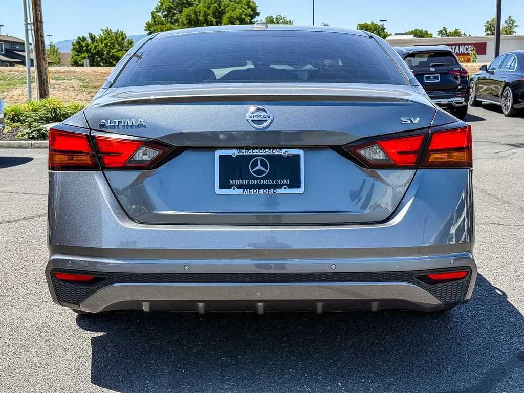 Thumbnail: 2022 Nissan Altima - 6