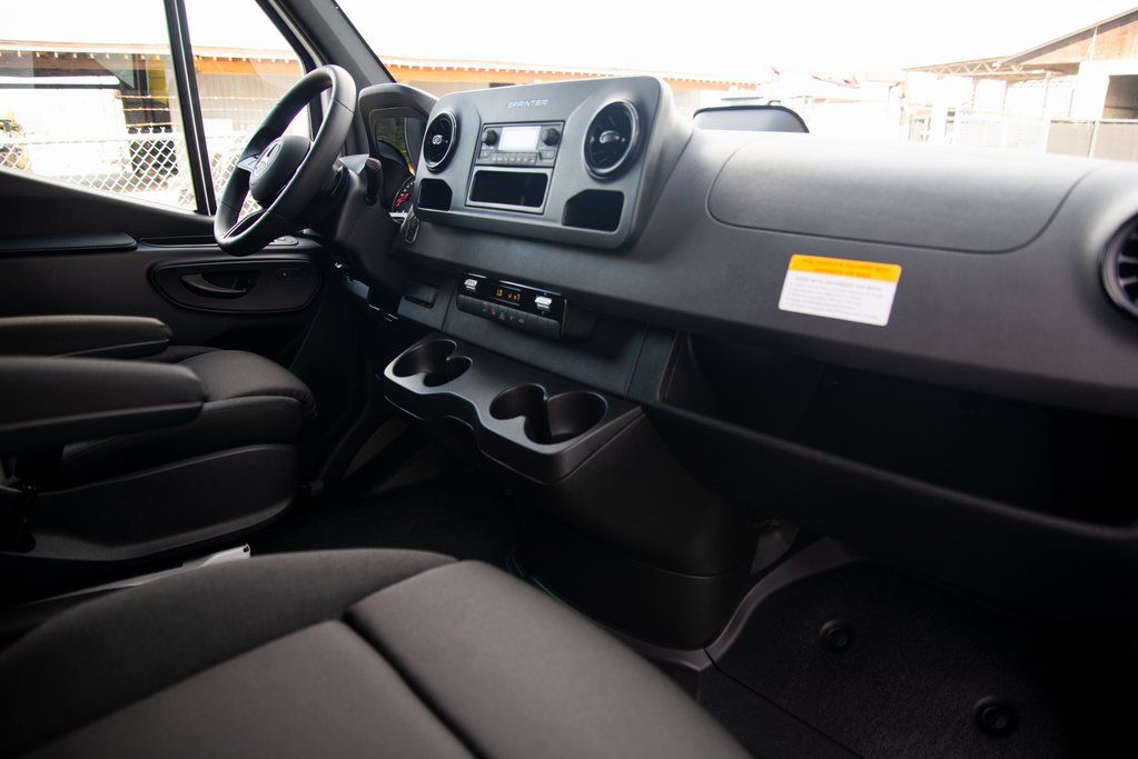 Thumbnail: 2026 Mercedes-Benz Sprinter - 14