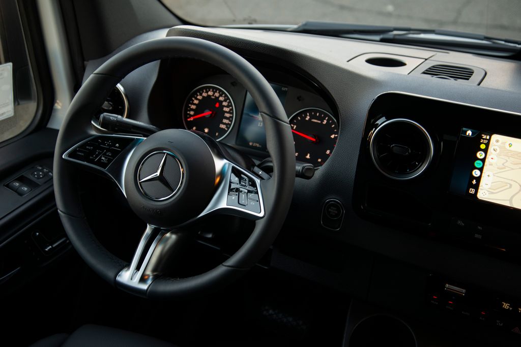 Thumbnail: 2026 Mercedes-Benz Sprinter - 18