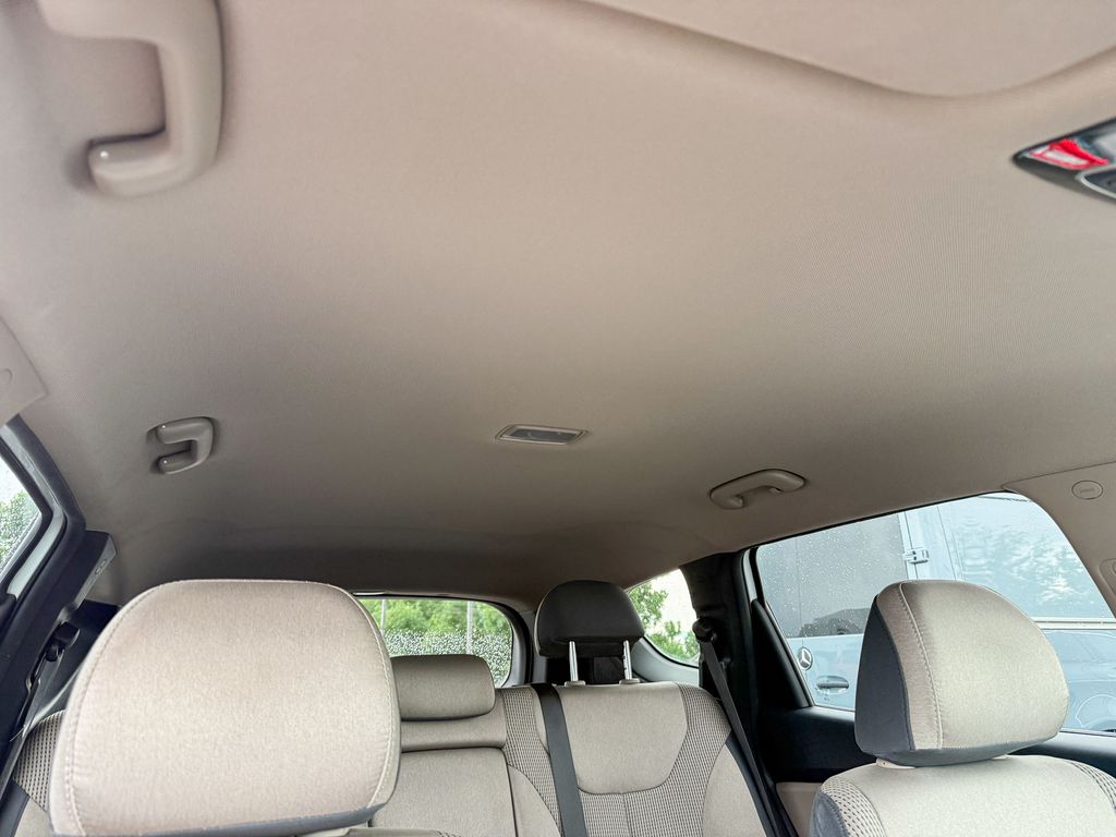2022 Hyundai Santa Fe SEL - Photo 17