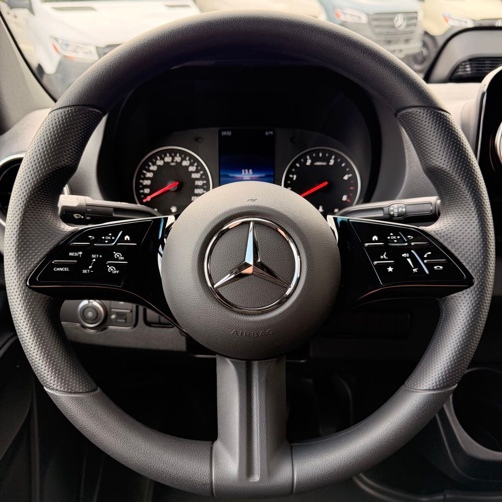 Thumbnail: 2026 Mercedes-Benz Sprinter - 14