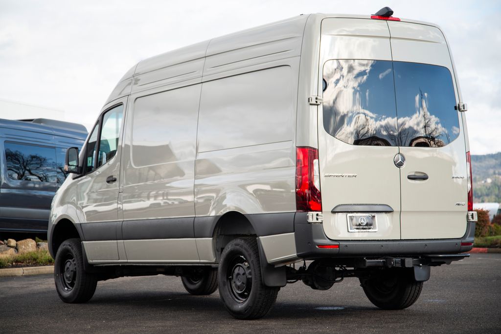 Thumbnail: 2026 Mercedes-Benz Sprinter - 8