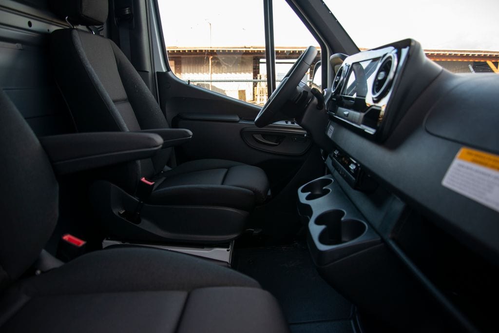 Thumbnail: 2026 Mercedes-Benz Sprinter - 15