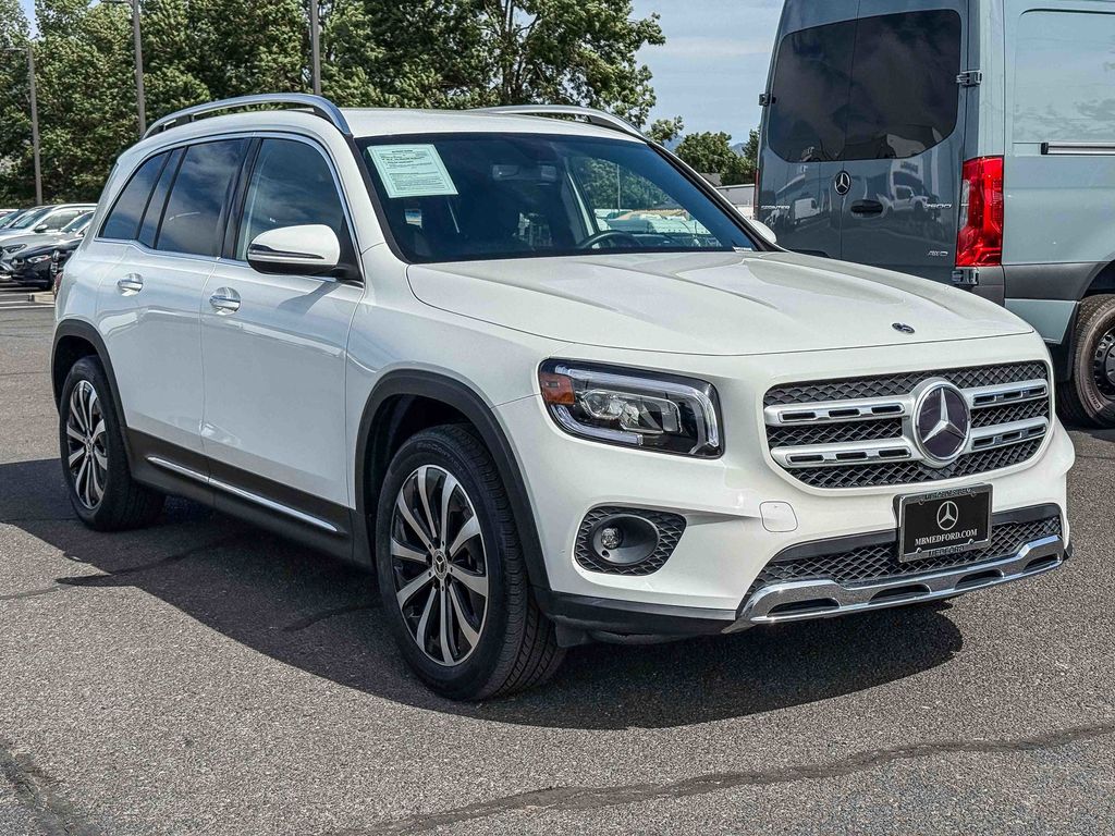 Thumbnail: 2022 Mercedes-Benz GLB - 5