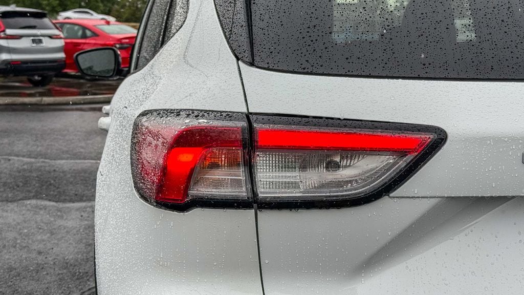 Thumbnail: 2022 Ford Escape - 9