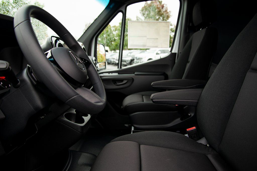 Thumbnail: 2026 Mercedes-Benz Sprinter - 12