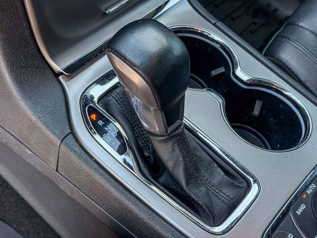 Thumbnail: 2021 Jeep Grand Cherokee - 21