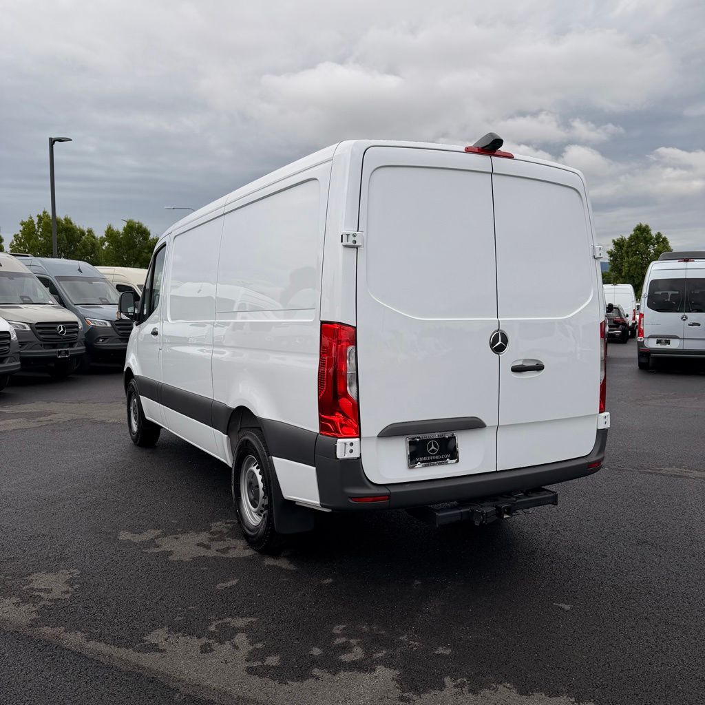 Thumbnail: 2026 Mercedes-Benz Sprinter - 4