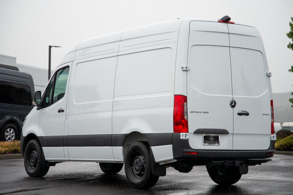 Thumbnail: 2026 Mercedes-Benz Sprinter - 8