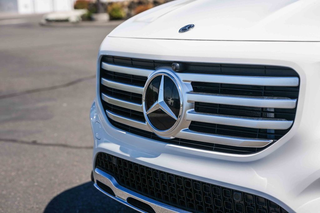 Thumbnail: 2026 Mercedes-Benz GLB - 3