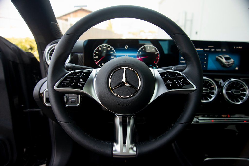 Thumbnail: 2025 Mercedes-Benz CLA - 34