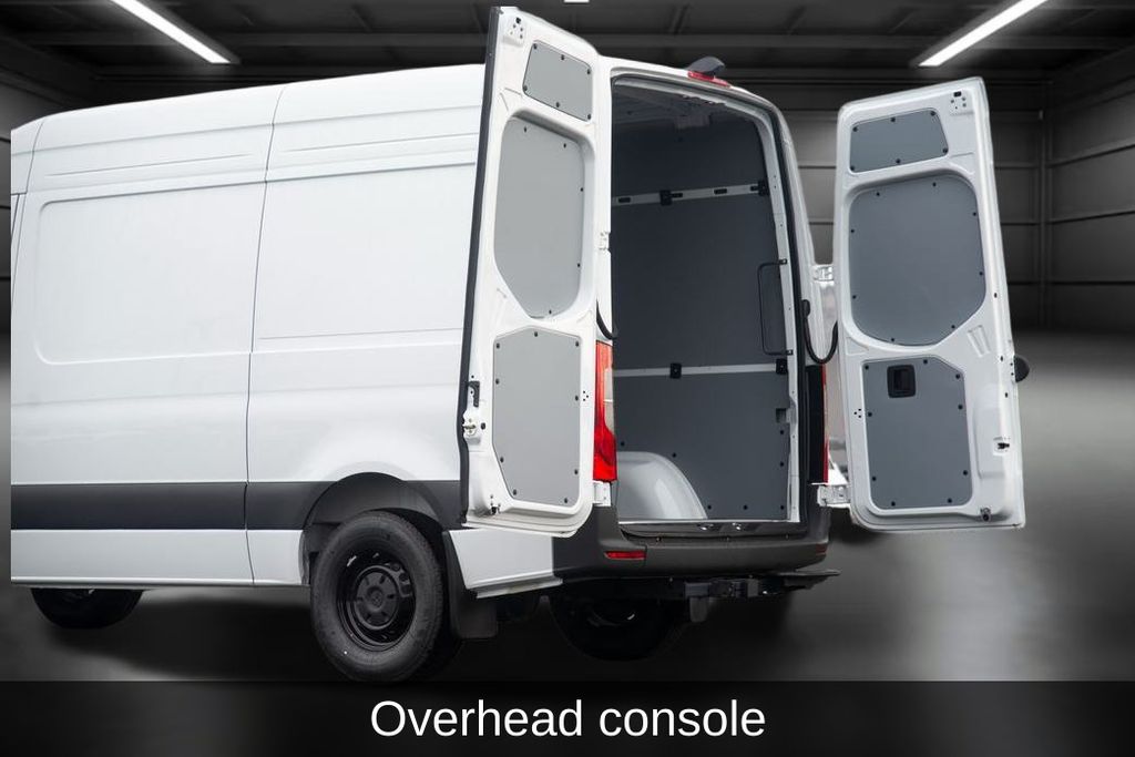 Thumbnail: 2025 Mercedes-Benz Sprinter - 21