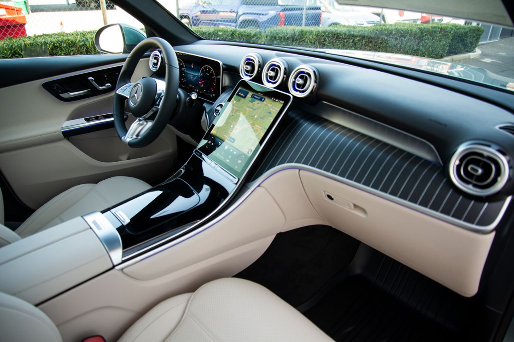 Thumbnail: 2026 Mercedes-Benz GLC - 18