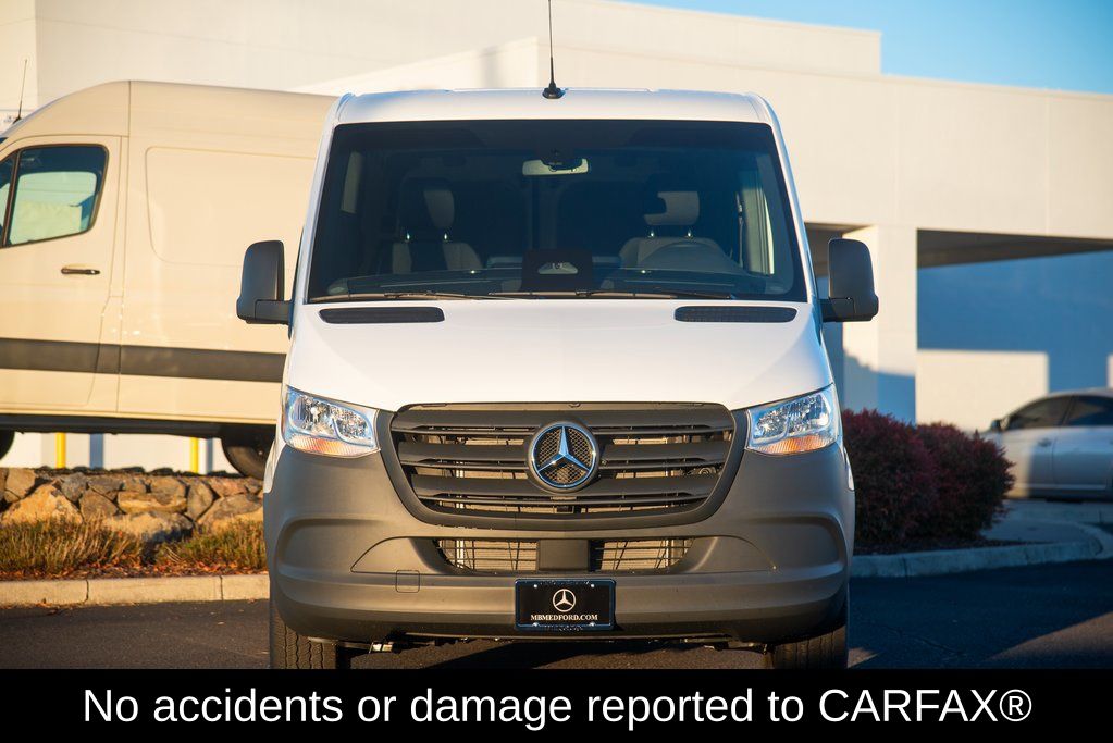 Thumbnail: 2025 Mercedes-Benz Sprinter - 2