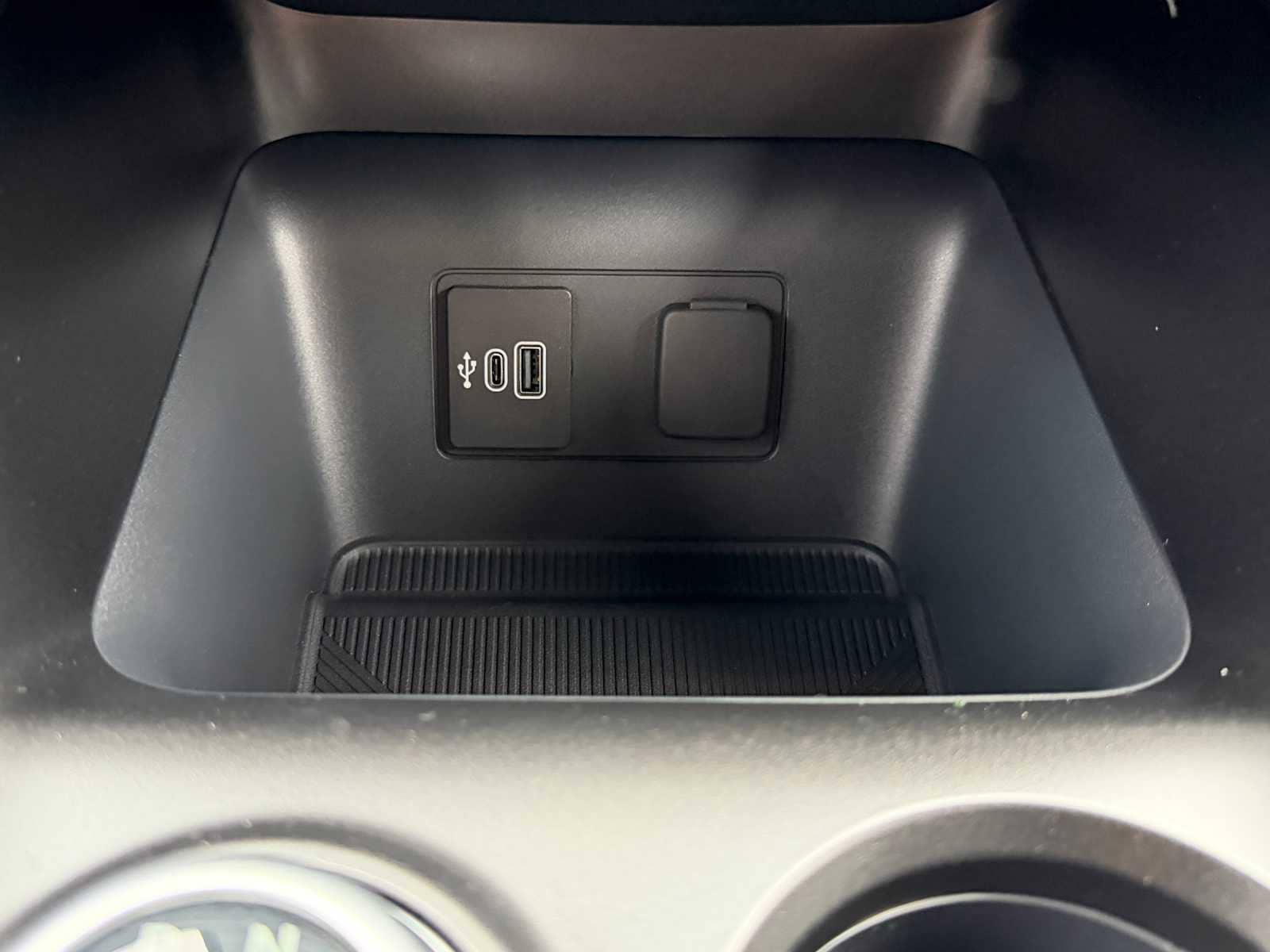 Thumbnail: 2026 Ford Explorer - 20