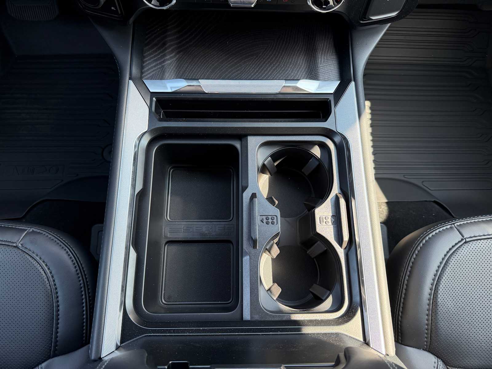 2025 Ford F-350 Super Duty Platinum - Photo 21