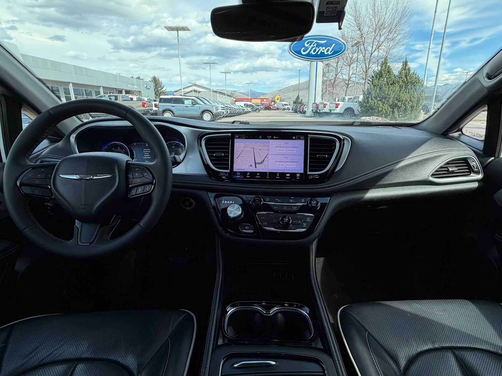 Thumbnail: 2025 Chrysler Pacifica - 28