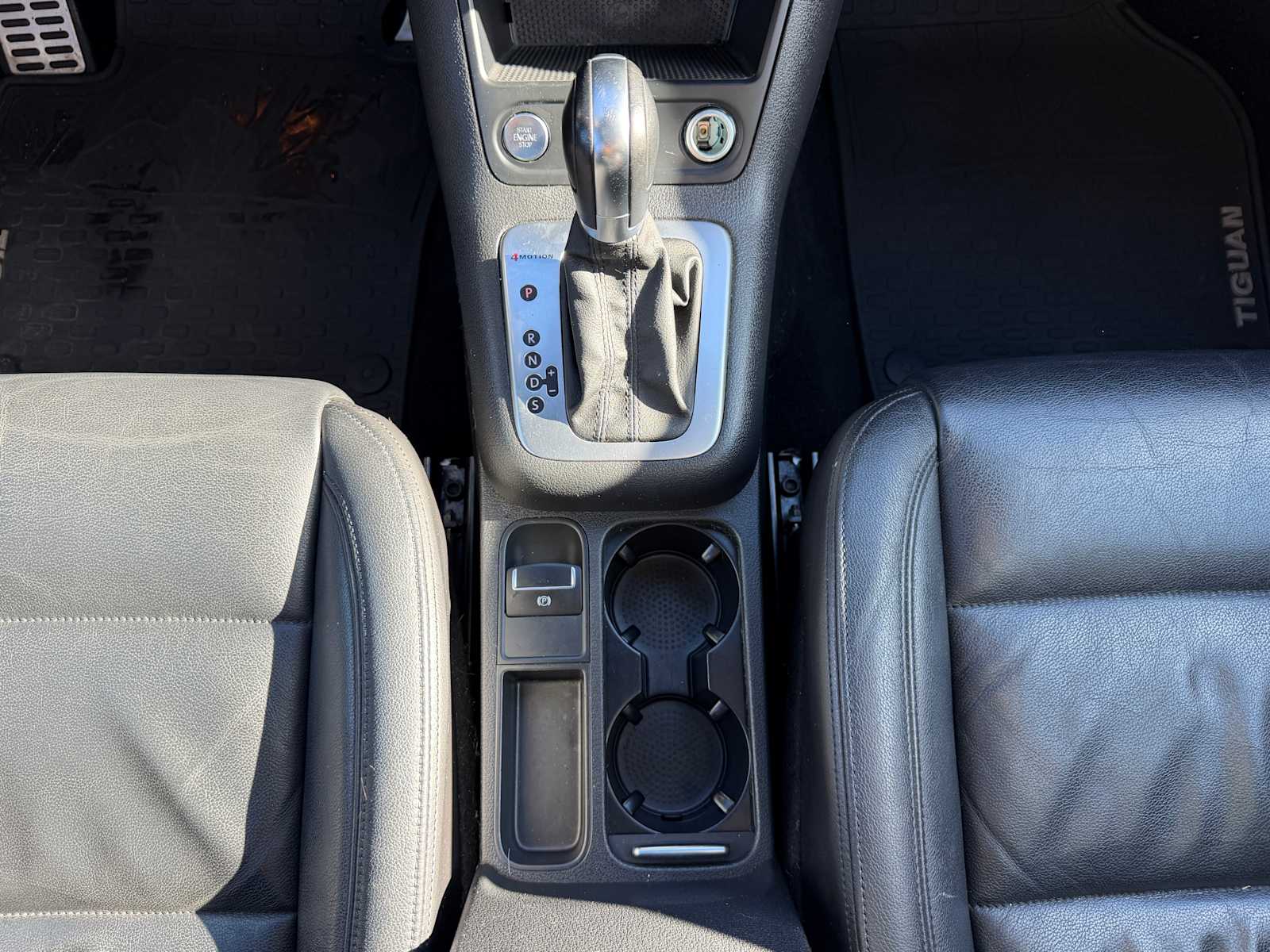 Thumbnail: 2014 Volkswagen Tiguan - 21