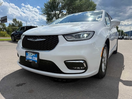 2022 Chrysler Pacifica Touring L Van