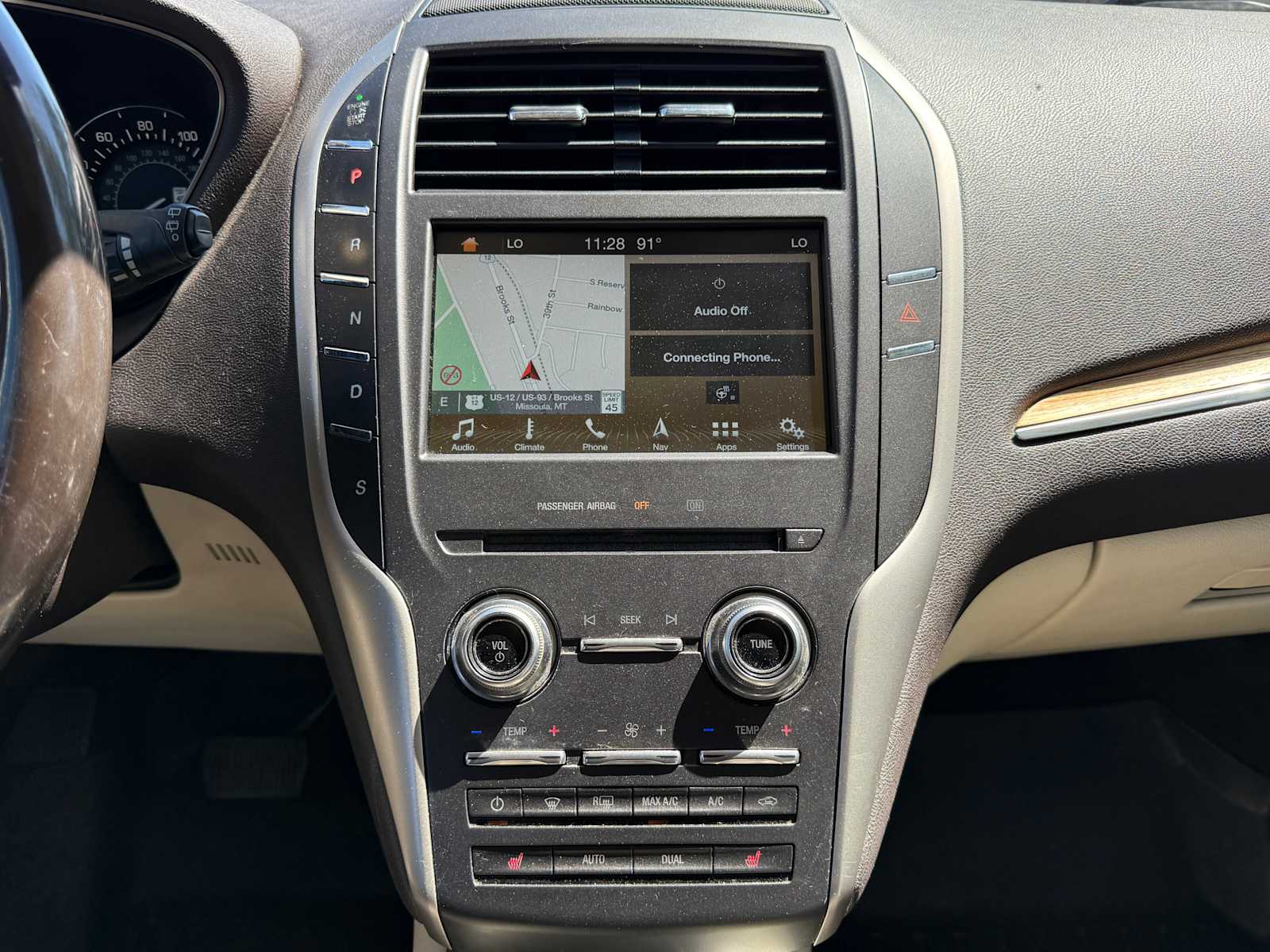 Thumbnail: 2016 Lincoln MKC - 16