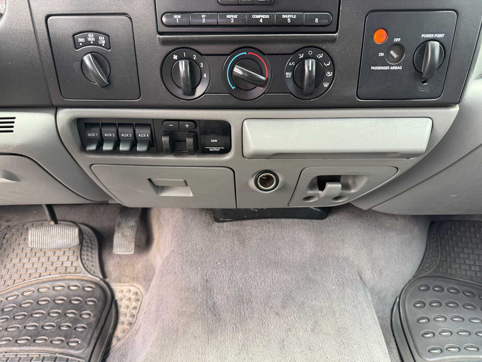 Thumbnail: 2007 Ford Econoline - 18