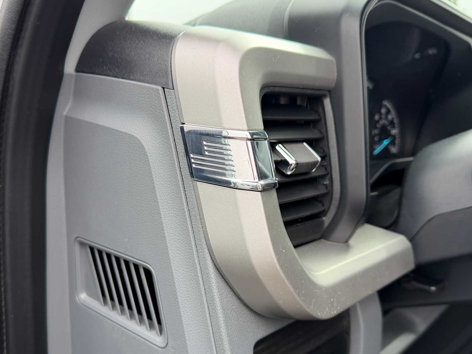 Thumbnail: 2024 Ford Econoline - 11