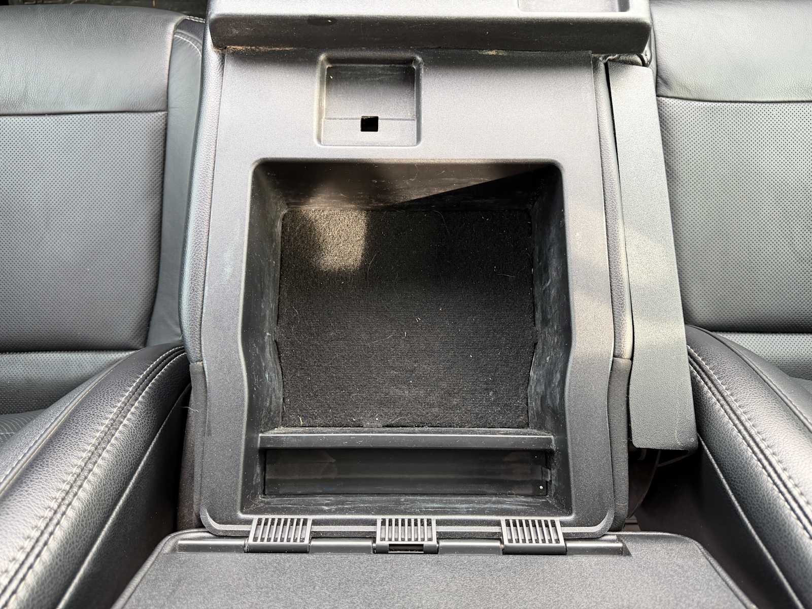 Thumbnail: 2019 Ford Econoline - 22