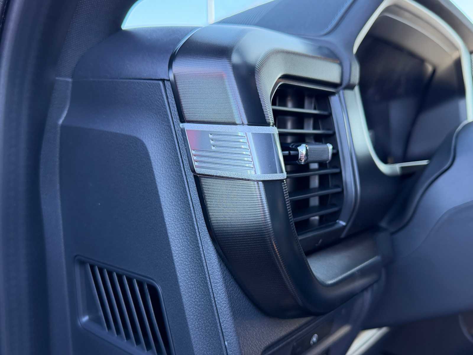 Thumbnail: 2025 Ford F-150 - 11