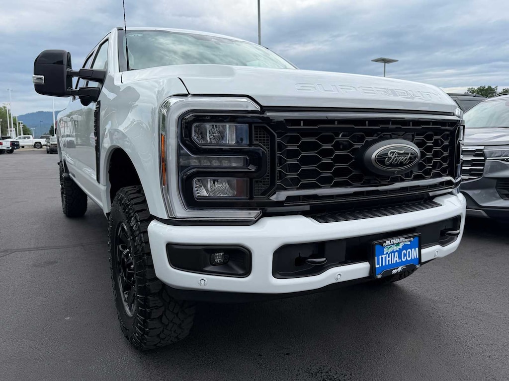 New 2026 Ford F-250 Lariat Truck Crew Cab